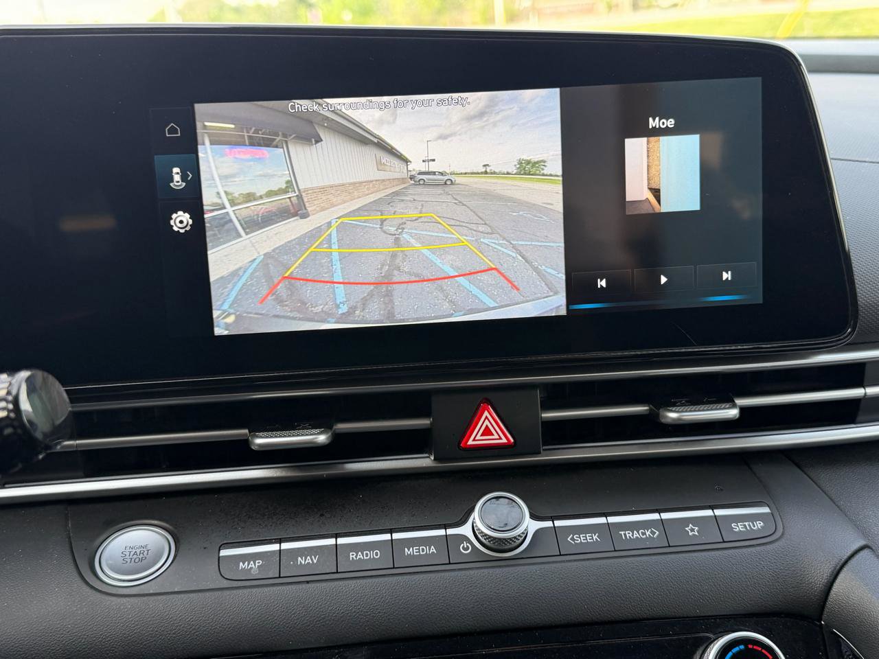 Used 2025 Hyundai Elantra SEL image 18