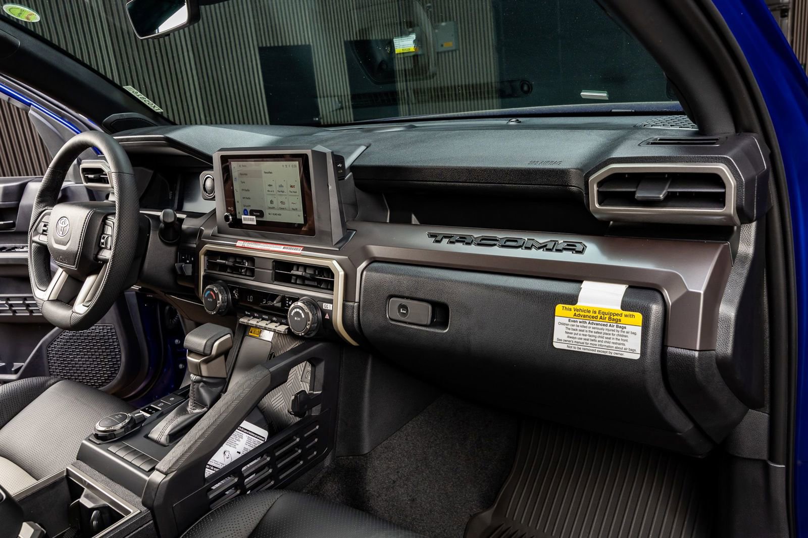 Used 2025 Toyota Tacoma SR5 image 18