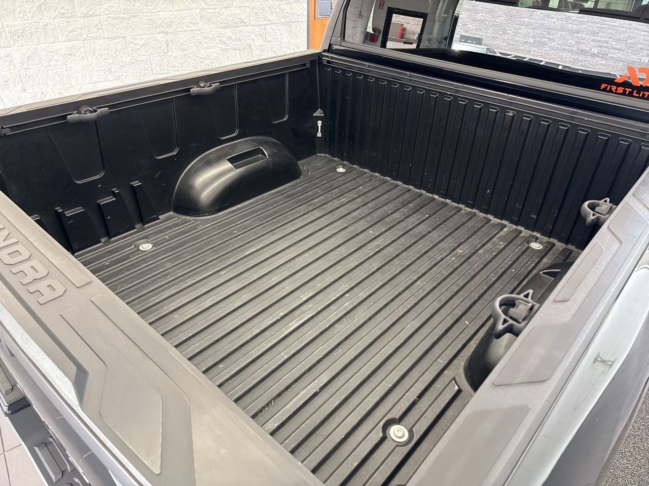 Used 2022 Toyota Tundra SR5 AWD/4WD image 9
