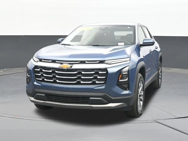 Used 2026 Chevrolet Equinox LT AWD/4WD image 2