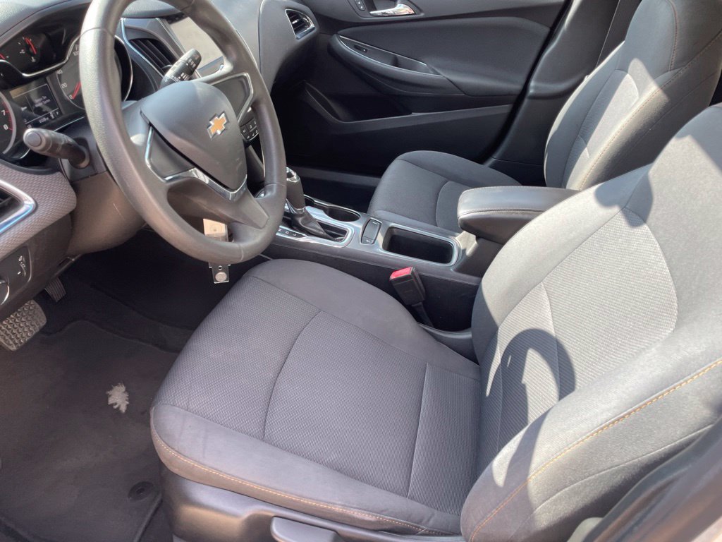Used 2019 Chevrolet Cruze LS FWD image 9