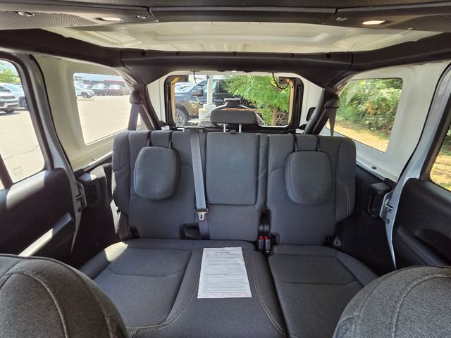 Used 2024 Jeep Wrangler Unlimited w/ Convenience Group AWD/4WD image 16