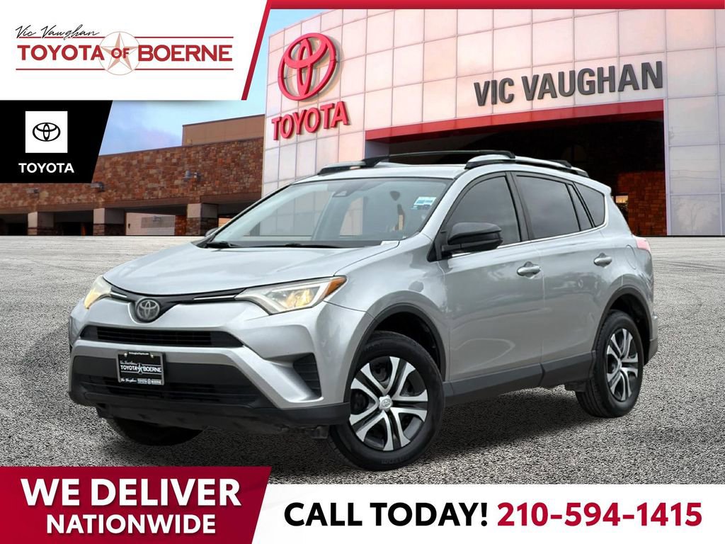 Used 2018 Toyota RAV4 LE image 1