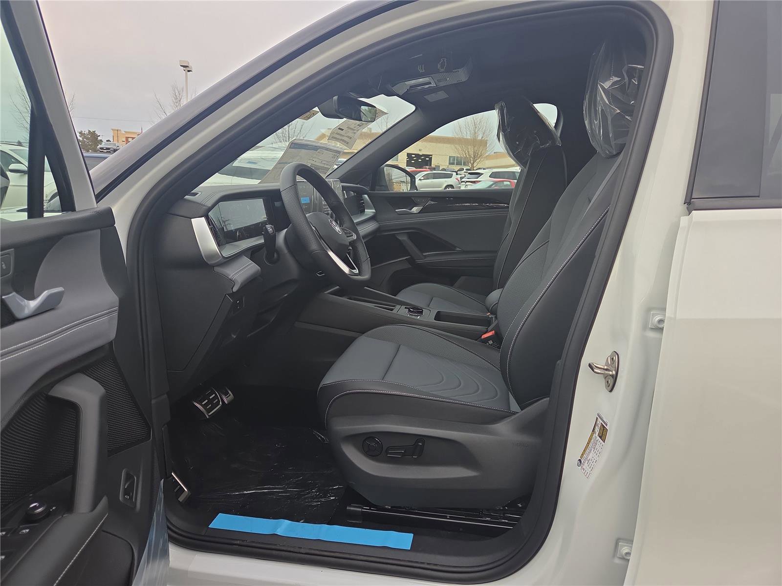 New 2026 Volkswagen Tiguan SE R-Line image 14