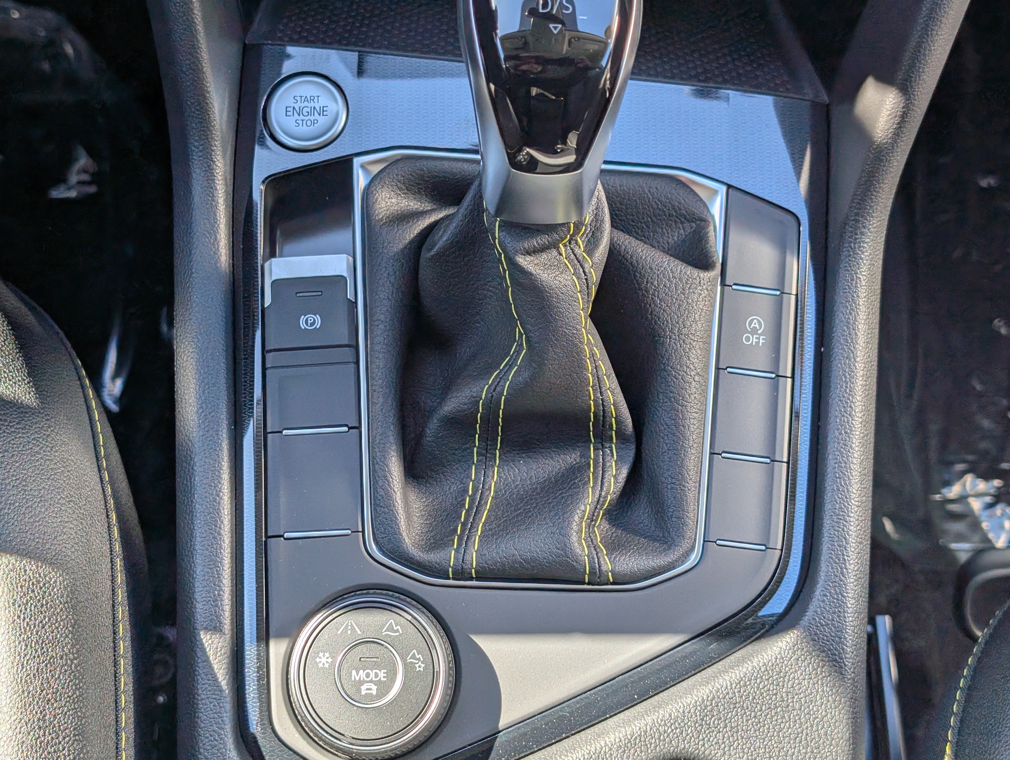 New 2027 Volkswagen Taos Sport AWD/4WD image 21