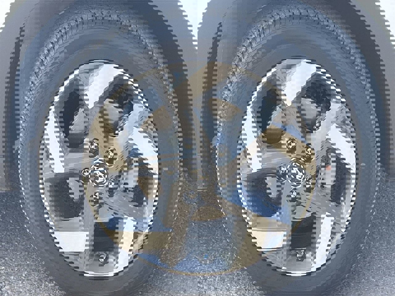 Certified 2026 Hyundai Venue SEL image 9