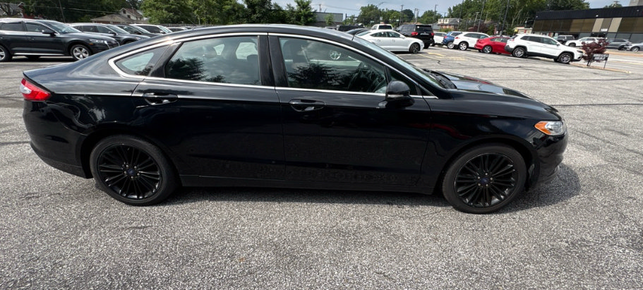 Used 2016 Ford Fusion SE w/ Equipment Group 202A AWD/4WD image 4