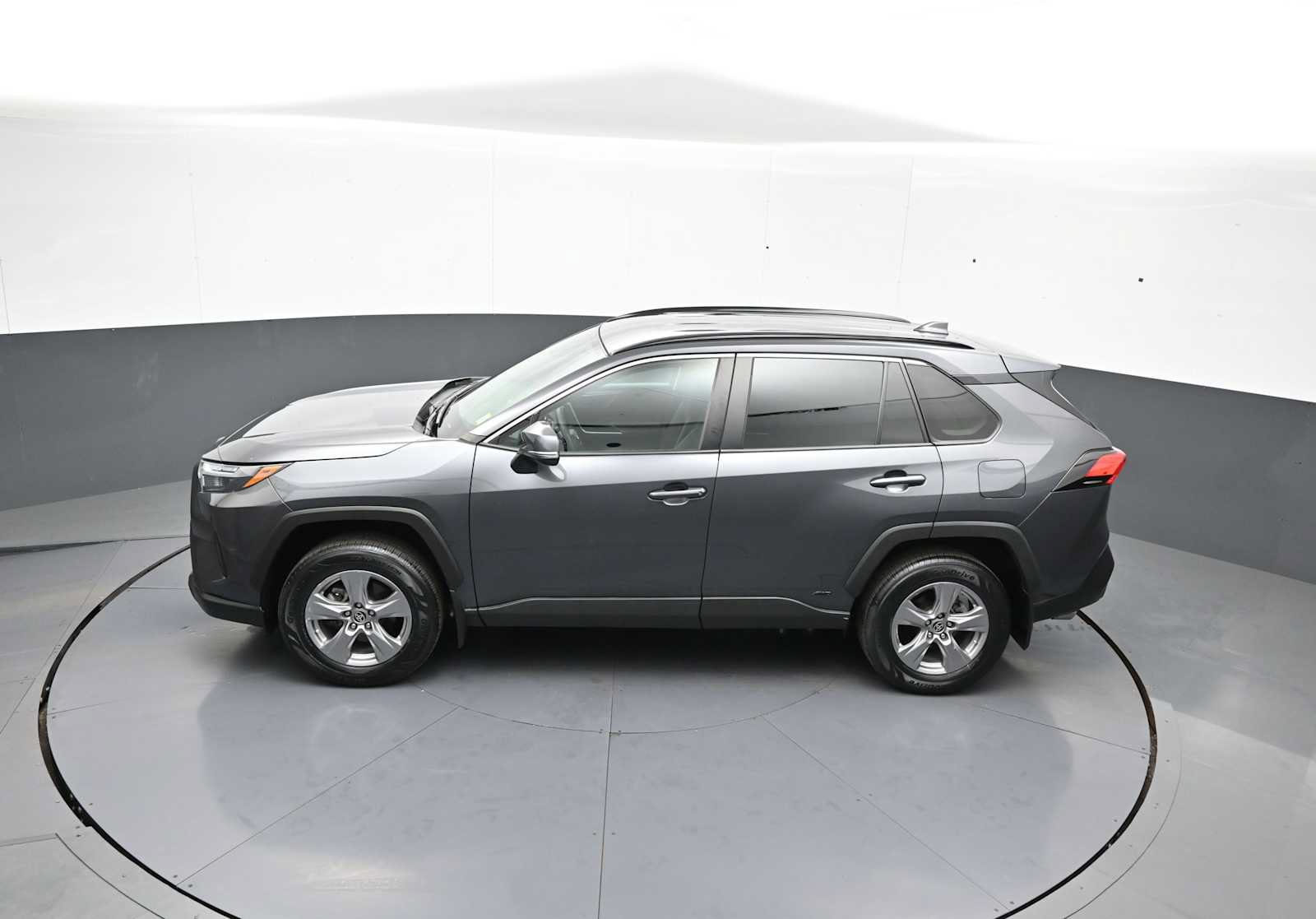 Used 2023 Toyota RAV4 LE AWD/4WD image 41