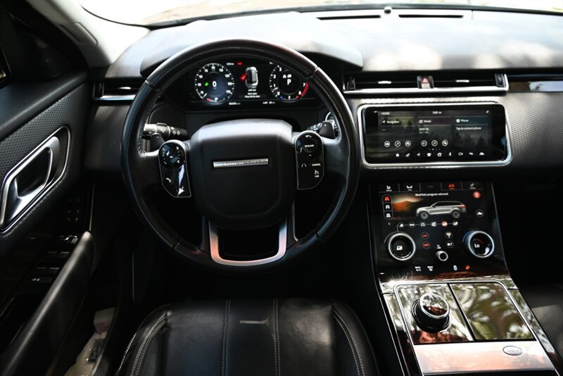 Used 2018 Land Rover Range Rover Velar S AWD/4WD image 31