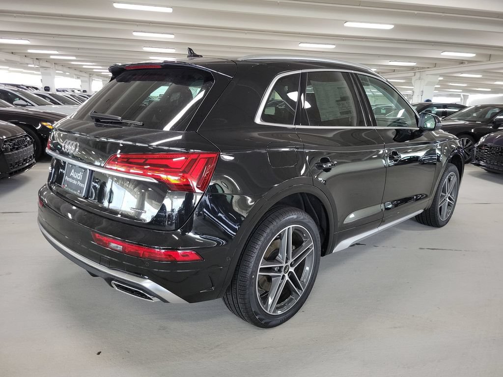 Certified 2024 Audi Q5 e Prestige AWD/4WD image 9