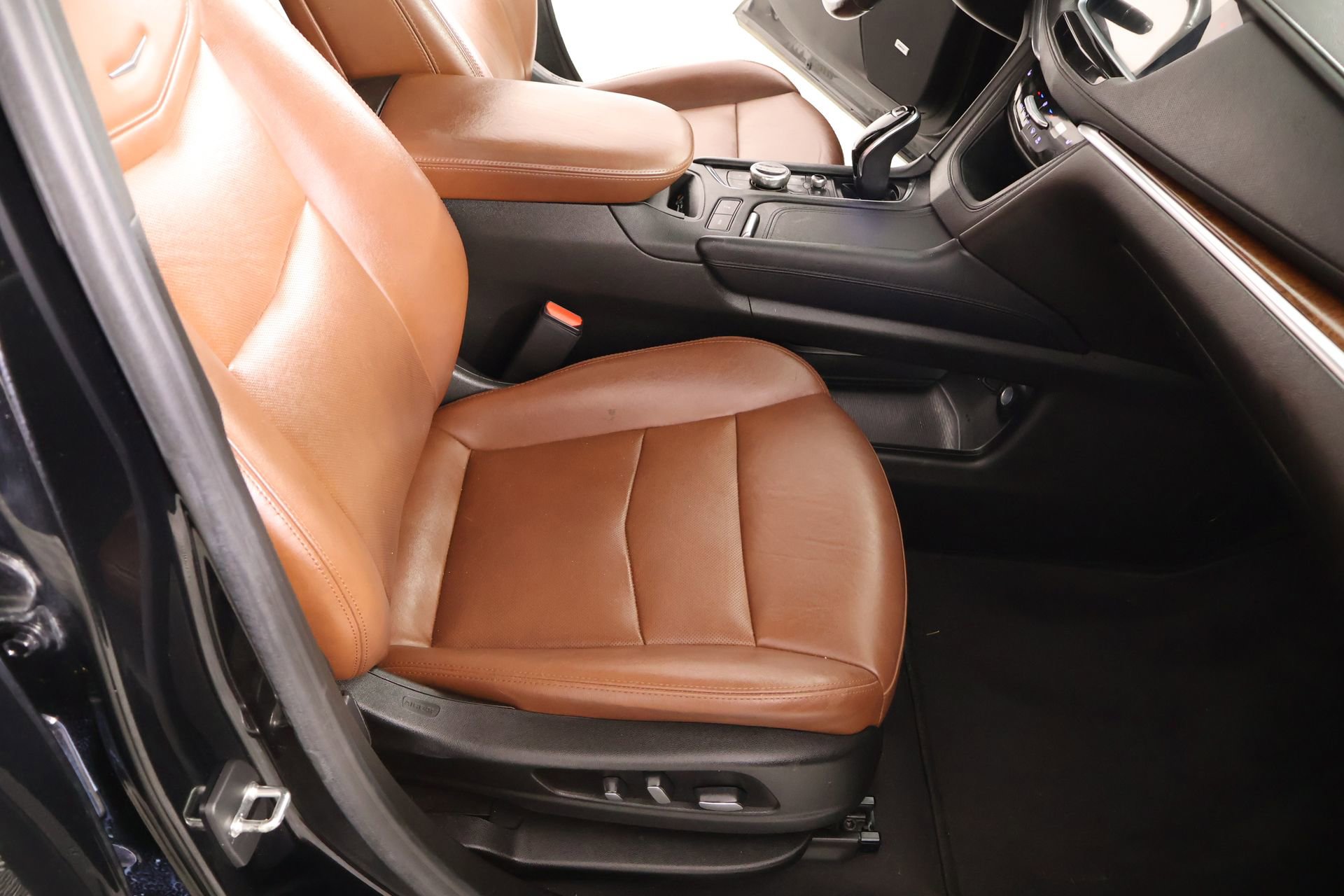 Used 2021 Cadillac XT5 Premium Luxury FWD image 14
