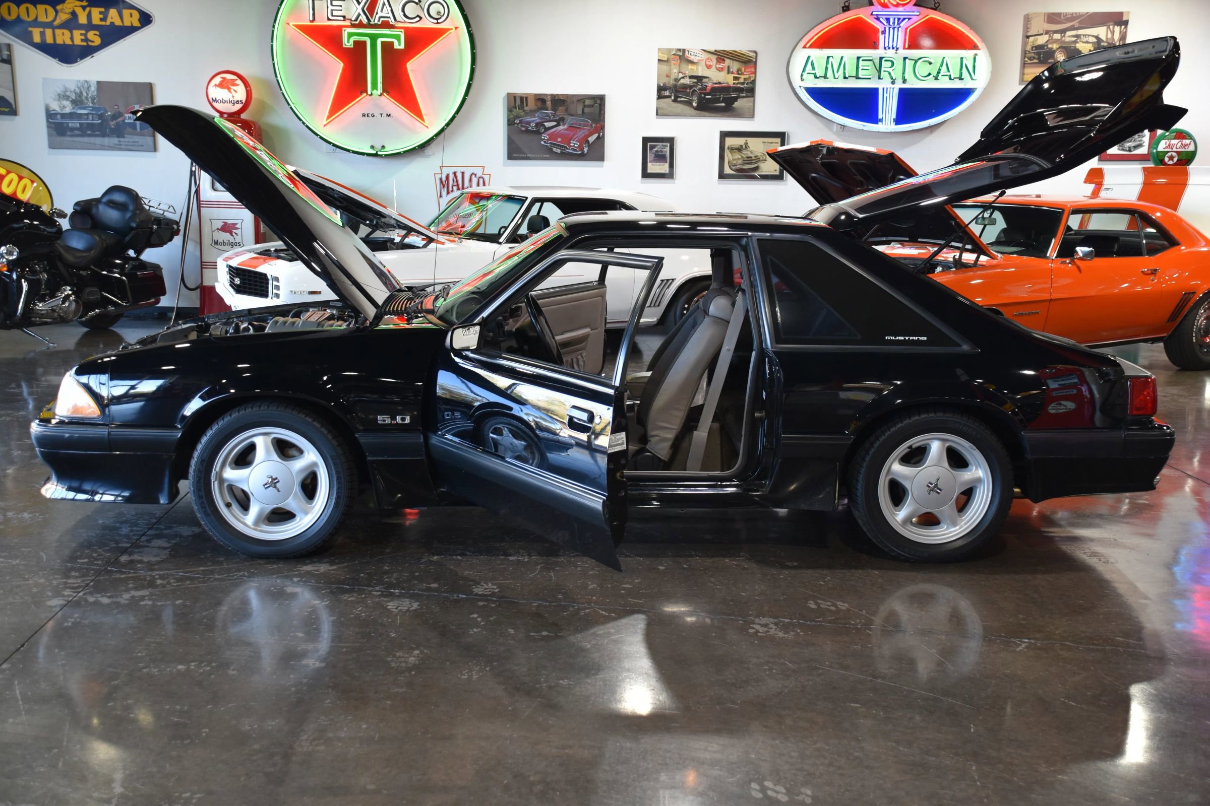 Used 1991 Ford Mustang LX RWD image 13