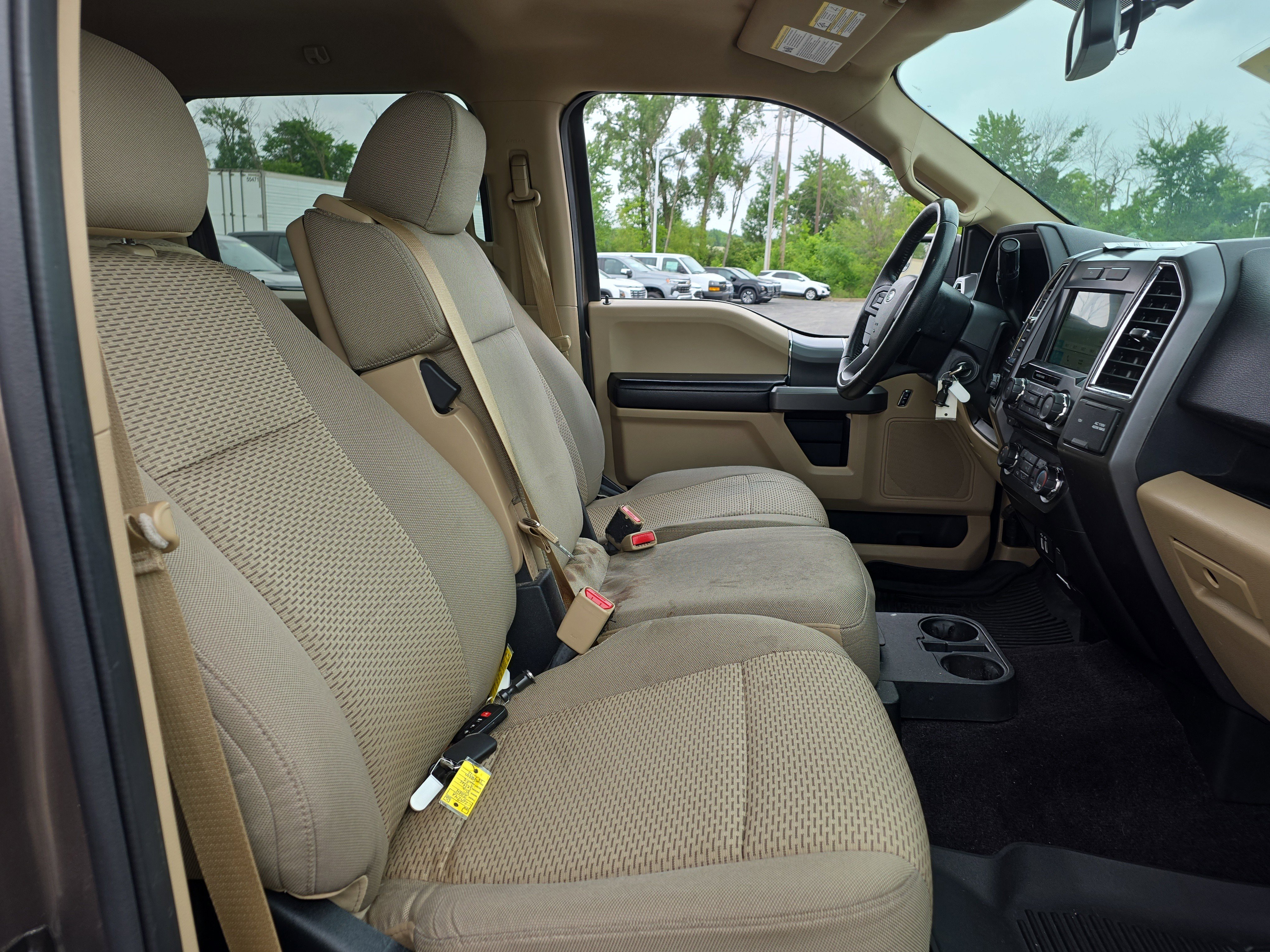 Used 2016 Ford F150 XLT w/ Equipment Group 302A Luxury AWD/4WD image 9