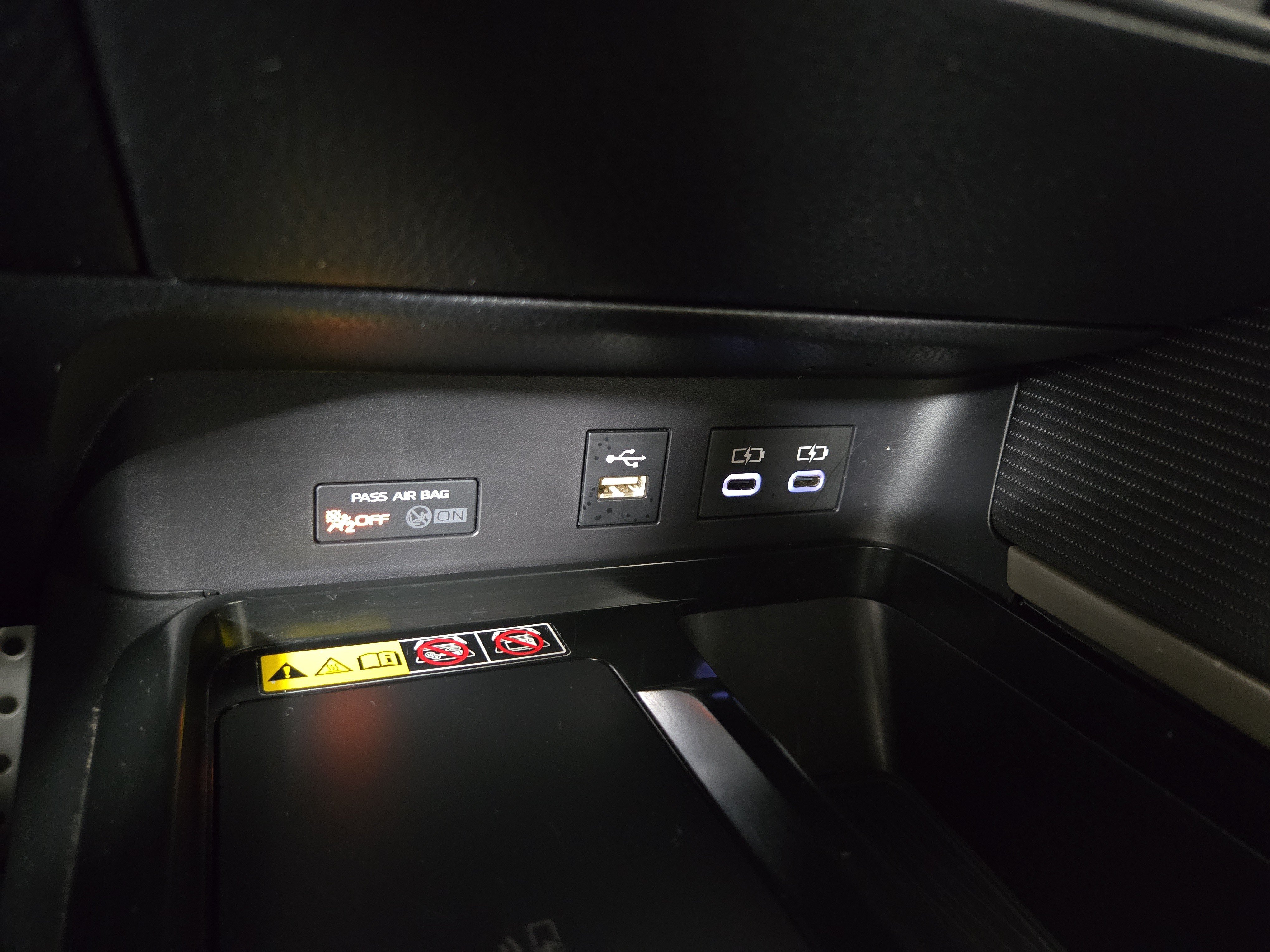 Used 2025 Toyota Camry SE FWD image 27