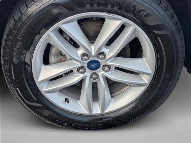 Used 2018 Ford Edge SEL w/ Equipment Group 201A FWD image 23