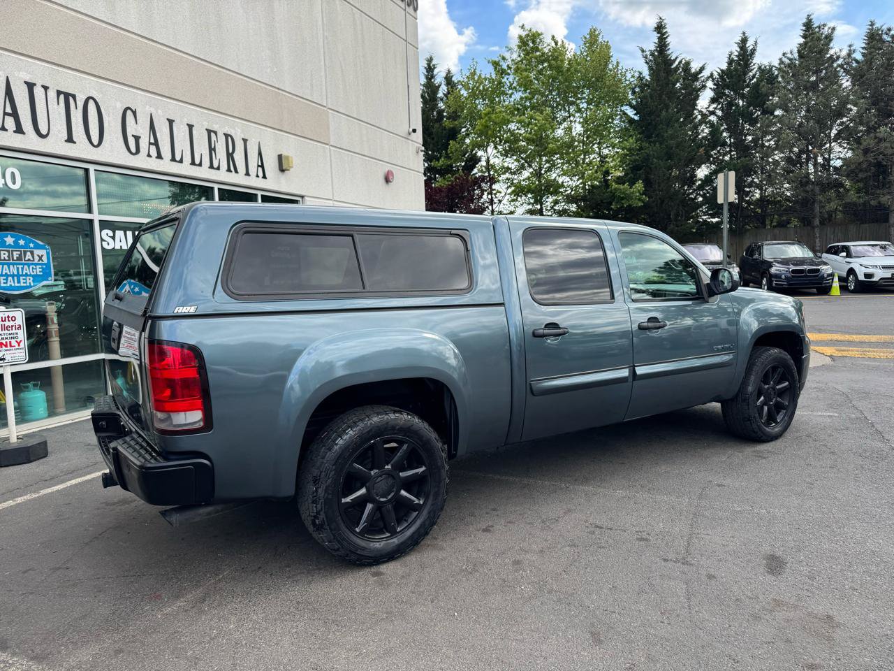 Used 2011 GMC Sierra 1500 Denali AWD/4WD image 4
