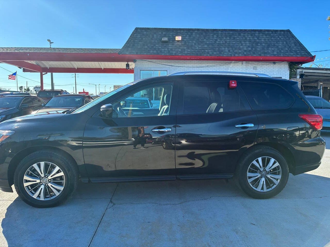 Used 2019 Nissan Pathfinder SL AWD/4WD image 13