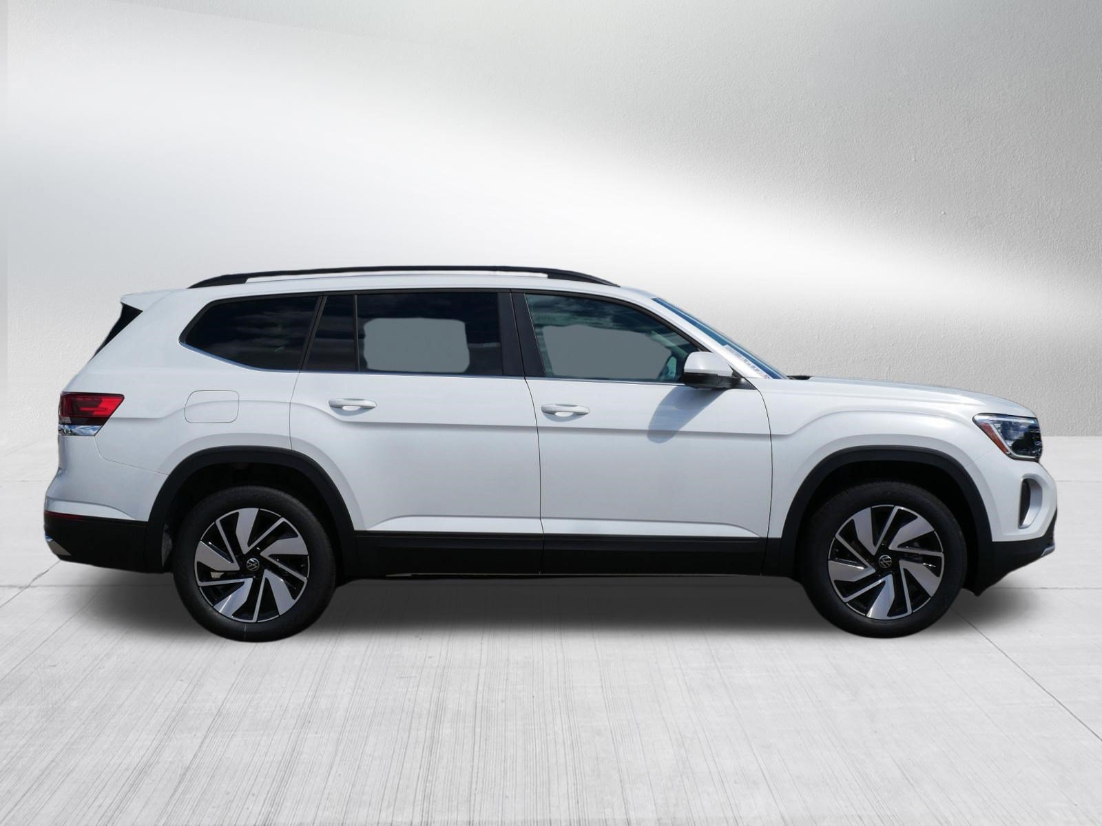 New 2026 Volkswagen Atlas SE AWD/4WD image 2