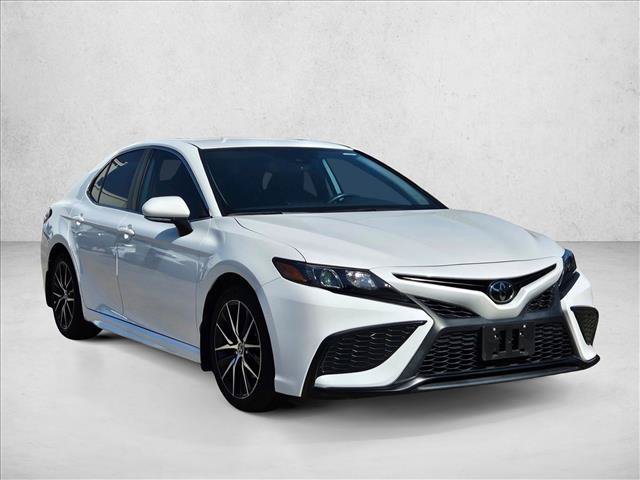 Used 2023 Toyota Camry SE w/ Convenience Package FWD image 3