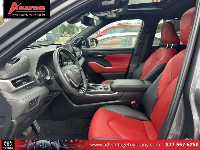 Used 2024 Toyota Highlander XSE AWD/4WD image 21