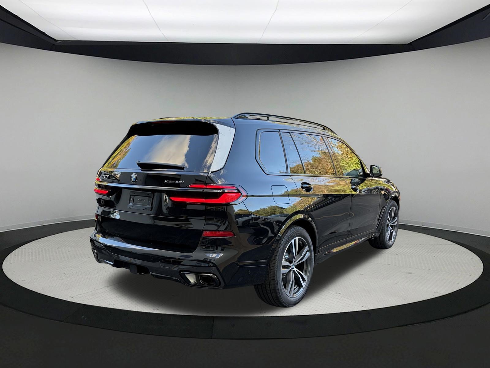 New 2027 BMW X7 xDrive40i w/ M Sport Package AWD/4WD image 7