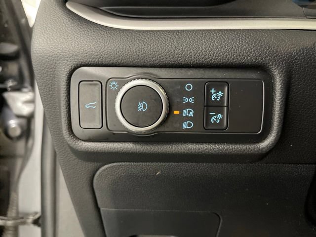 Used 2021 Ford Explorer XLT w/ Equipment Group 202A AWD/4WD image 22