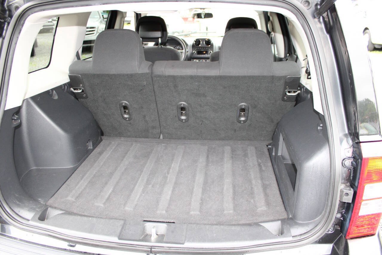 Used 2011 Jeep Patriot Sport w/ PWR Value Group AWD/4WD image 22