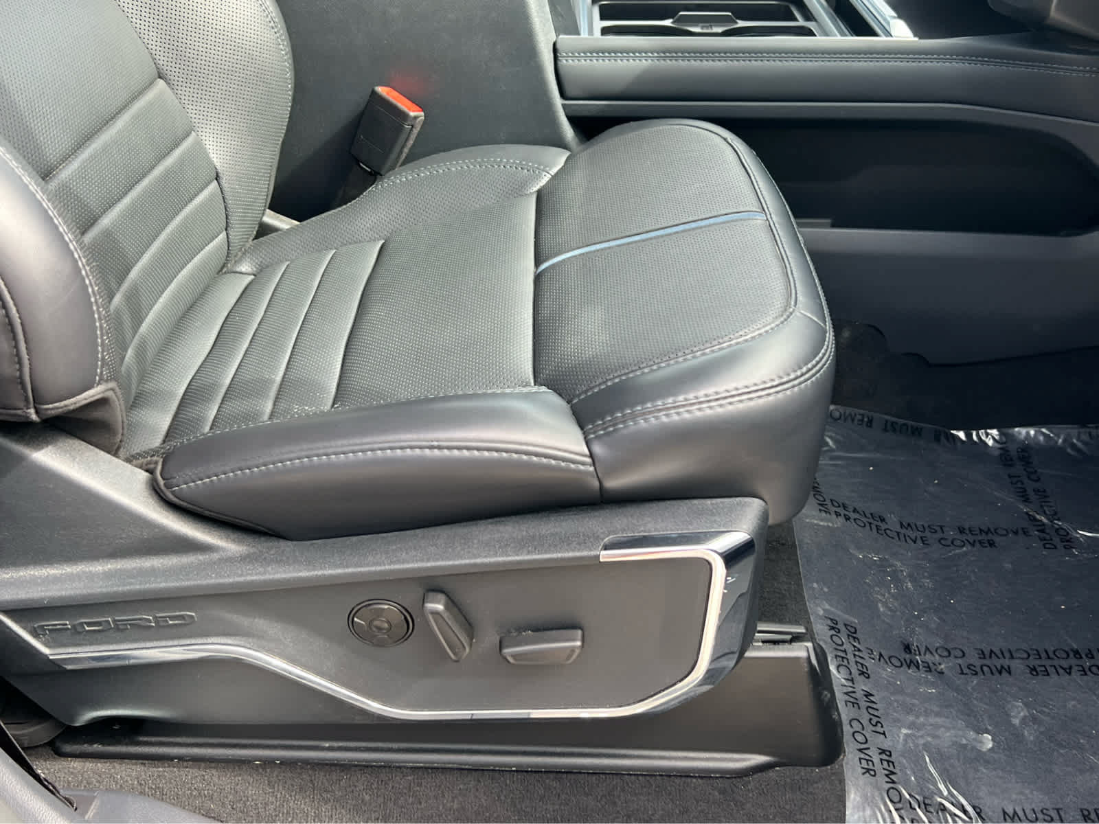Used 2026 Ford F350 Platinum AWD/4WD image 18
