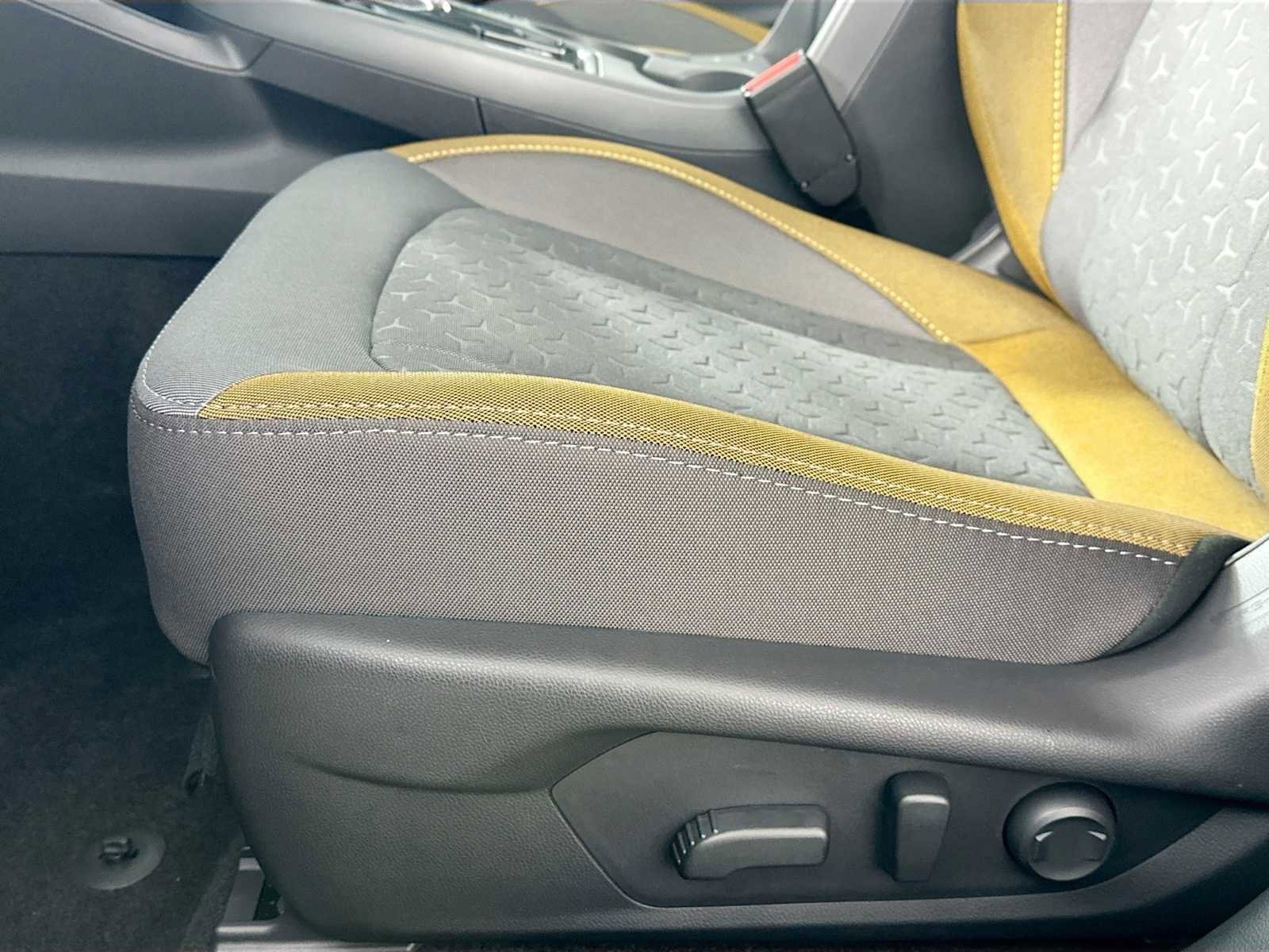 Certified 2025 Subaru Crosstrek 2.5i Sport w/ Crosstrek Mirror Package image 17