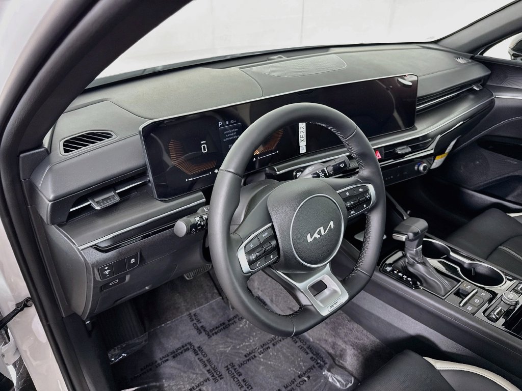 New 2027 Kia K5 GT-Line FWD image 9