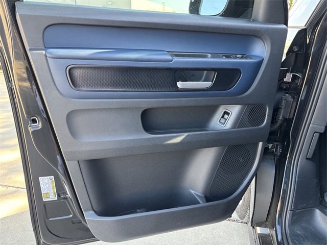 New 2025 Volkswagen ID. Buzz Pro S image 19