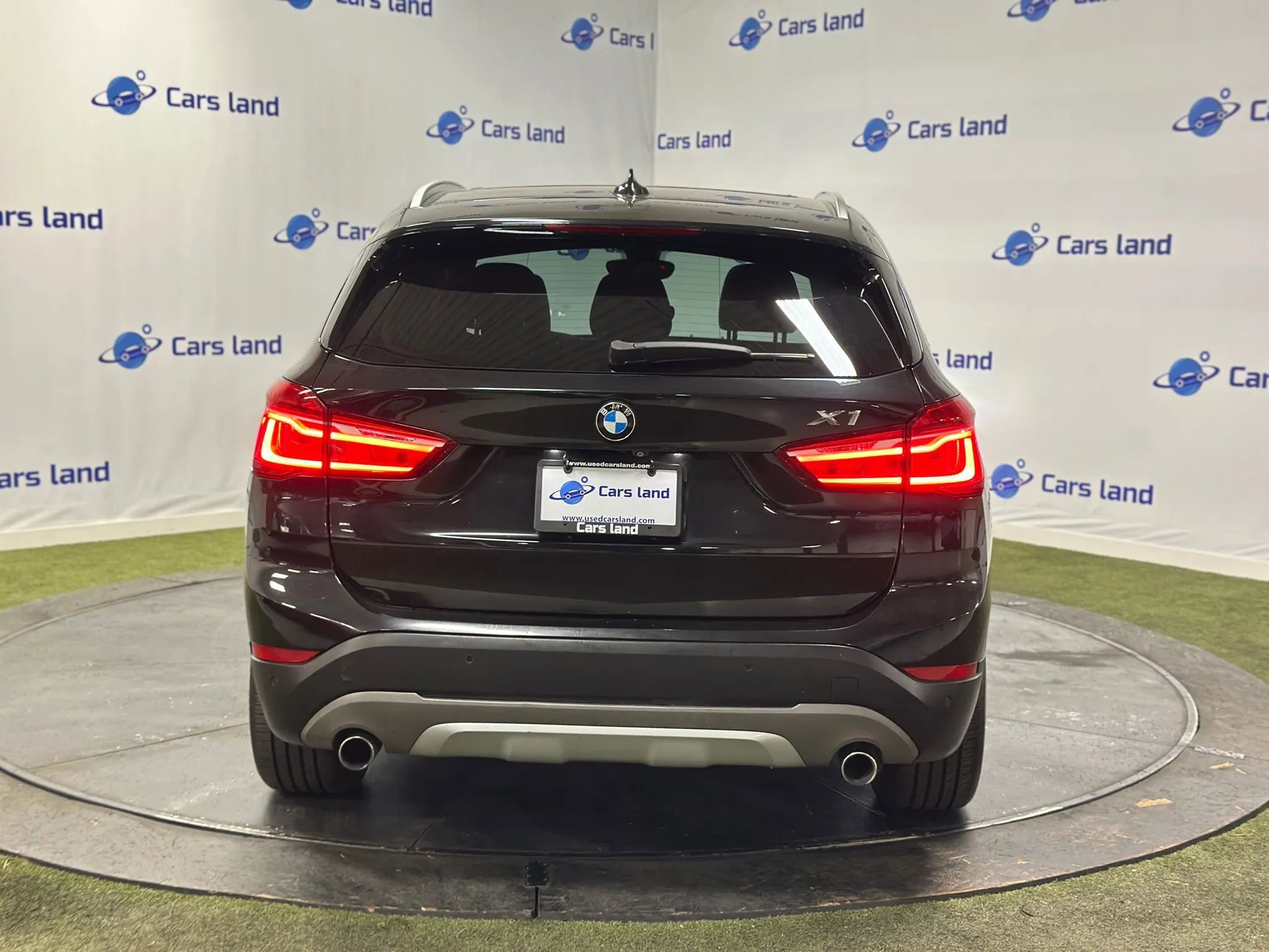 Used 2017 BMW X1 xDrive28i AWD/4WD image 4
