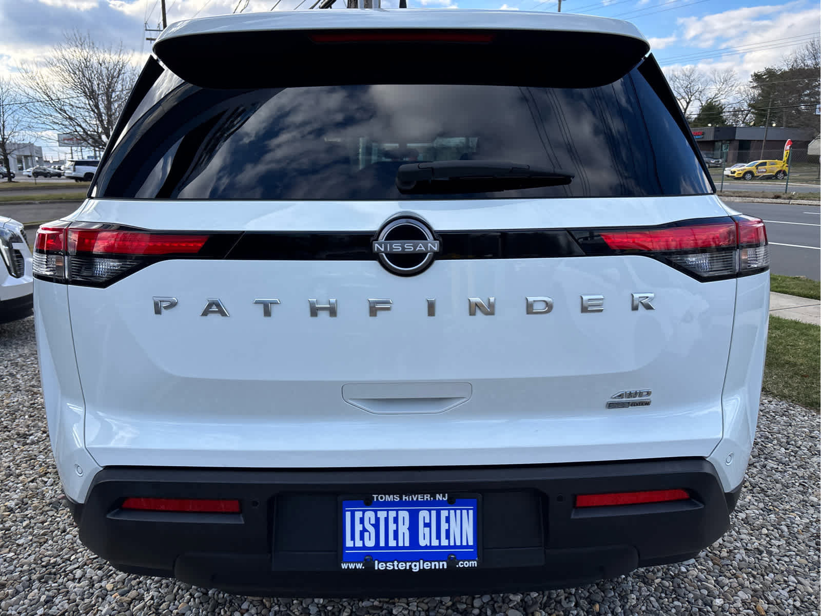 Used 2023 Nissan Pathfinder S AWD/4WD image 35