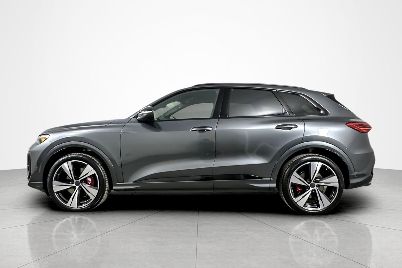 New 2026 Audi SQ5 Premium Plus image 3