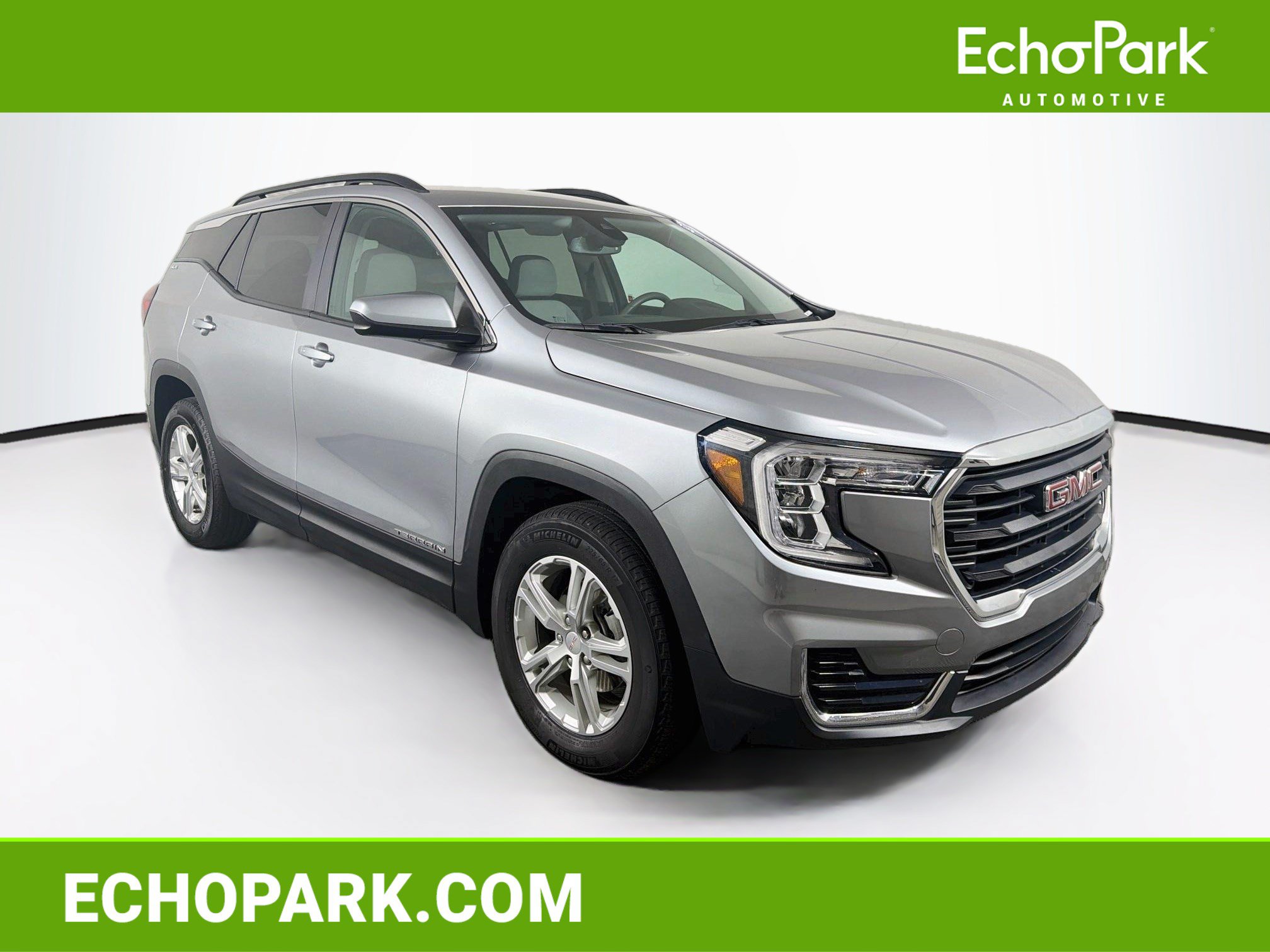 Used 2024 GMC Terrain SLE w/ Driver Convenience Package FWD image 1