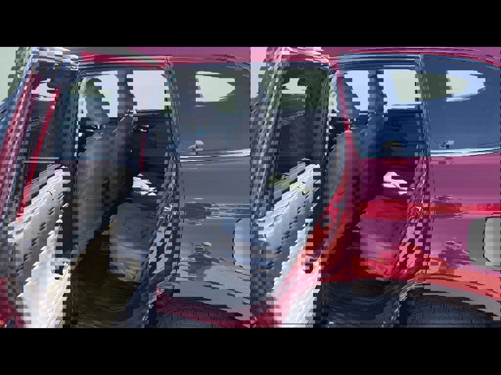 Used 2020 Toyota Highlander XLE image 21