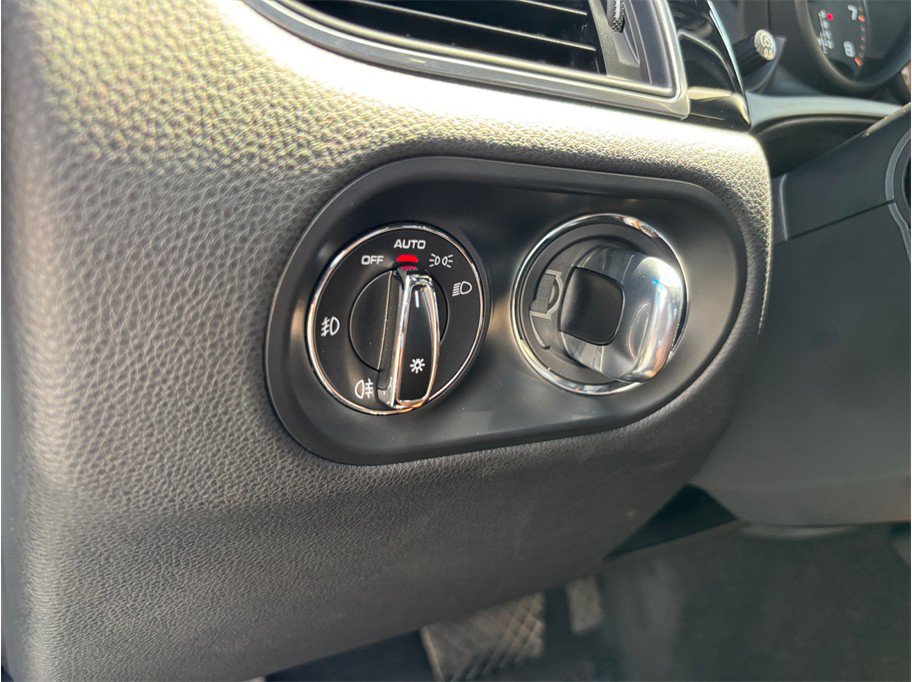 Used 2018 Porsche Macan GTS AWD/4WD image 30