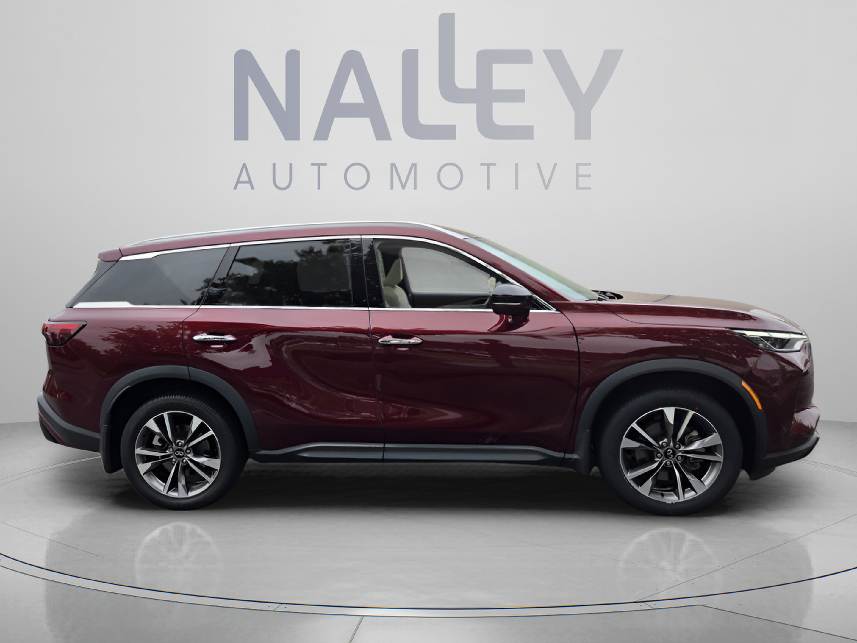 Used 2023 INFINITI QX60 Luxe w/ Cargo Package AWD/4WD image 6