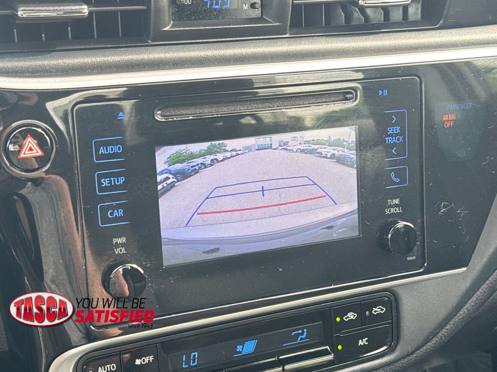 Used 2018 Toyota Corolla LE FWD image 21