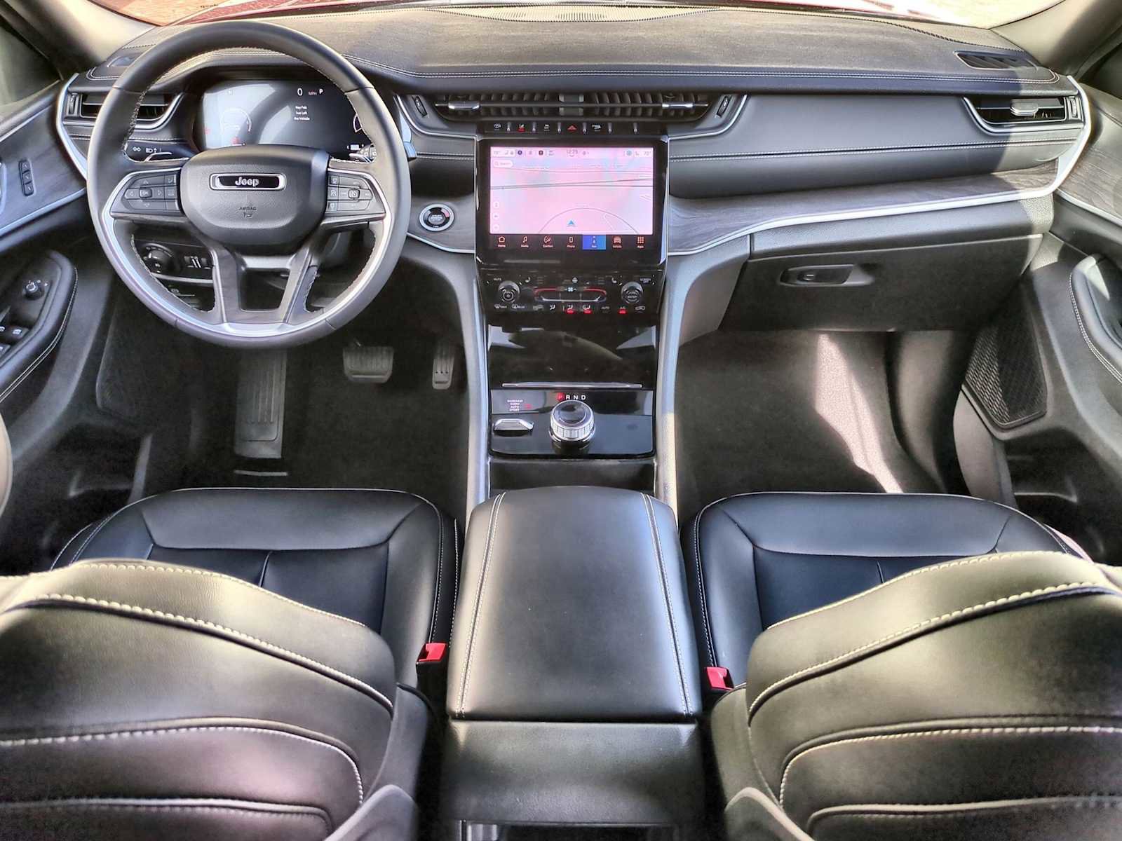 Used 2024 Jeep Grand Cherokee Limited image 15