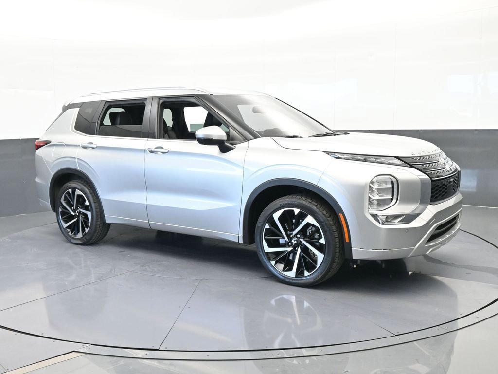 Used 2022 Mitsubishi Outlander SEL image 8