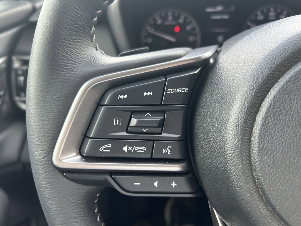 Used 2025 Subaru Outback Limited AWD/4WD image 18