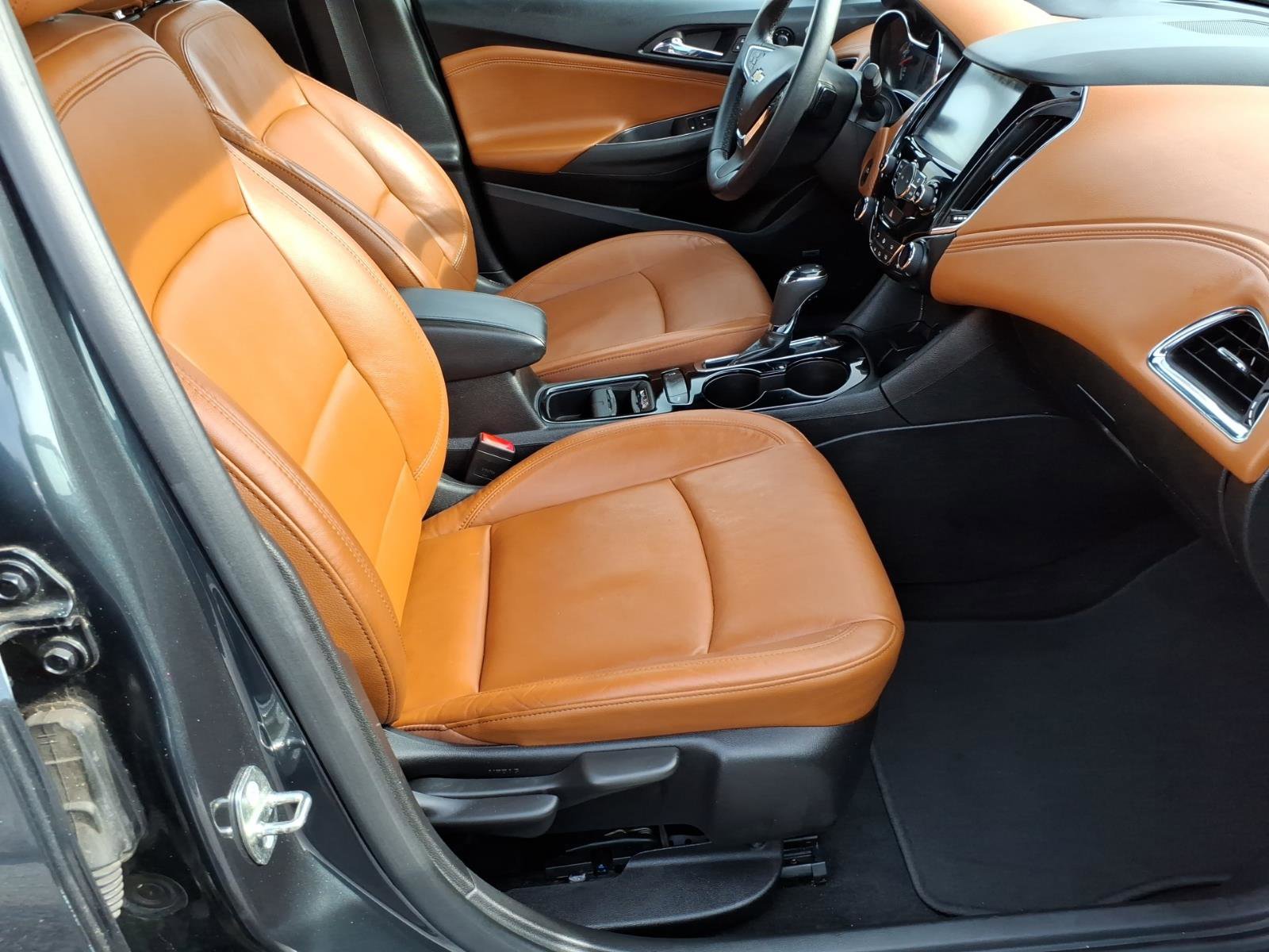 Certified 2018 Chevrolet Cruze Premier image 9