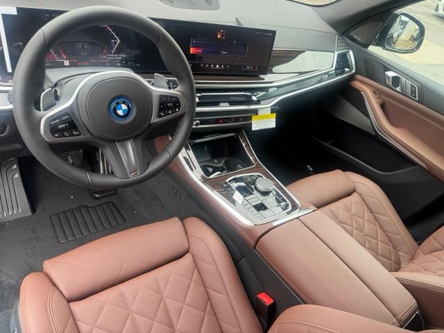 New 2026 BMW X5 xDrive50e w/ M Sport Package AWD/4WD image 16