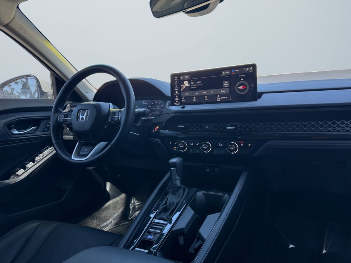 Used 2025 Honda Accord Touring image 14