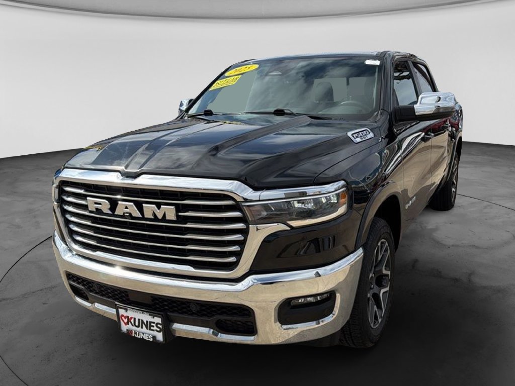 Used 2025 RAM 1500 Laramie AWD/4WD image 5