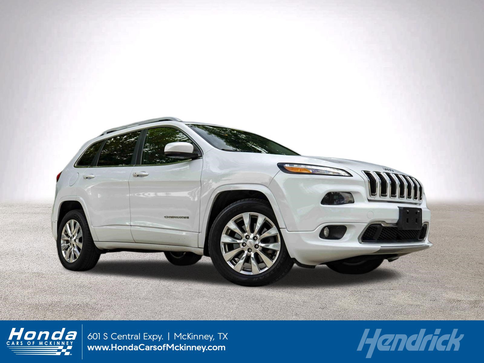 Used 2017 Jeep Cherokee Overland AWD/4WD image 1