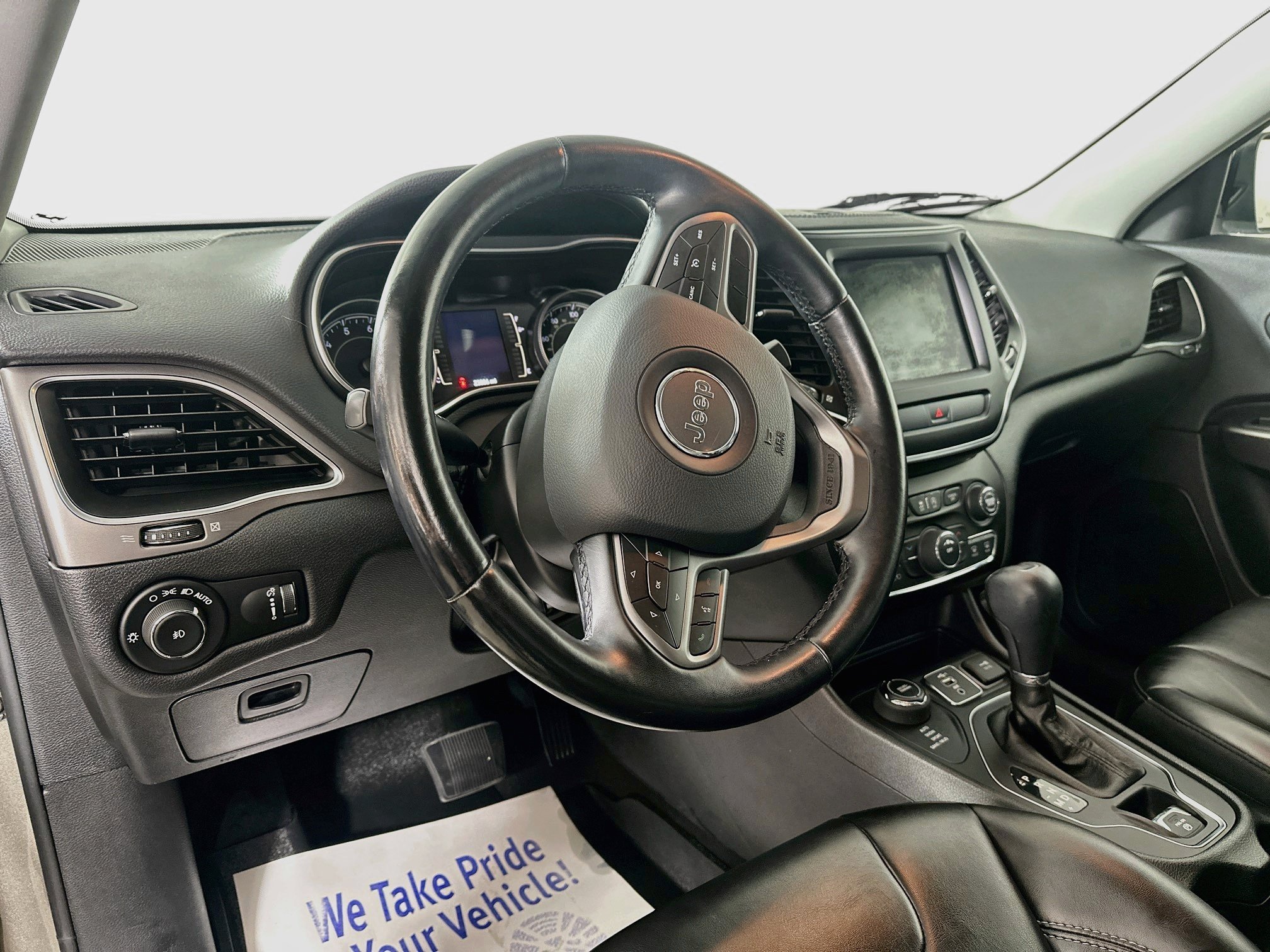 Used 2020 Jeep Cherokee Latitude w/ Quick Order Package 26F North AWD/4WD image 9