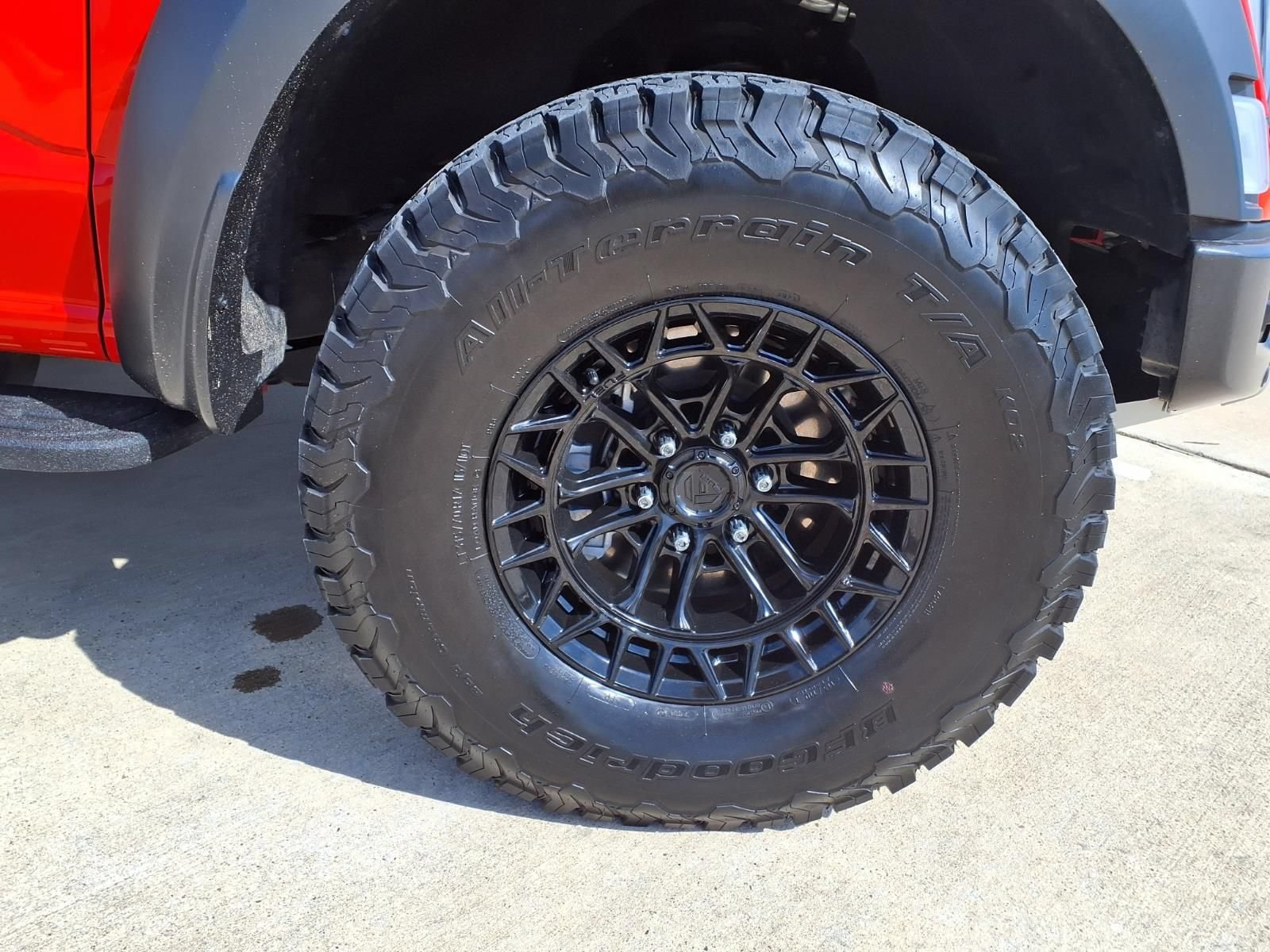 Used 2023 Ford F150 Raptor AWD/4WD image 9
