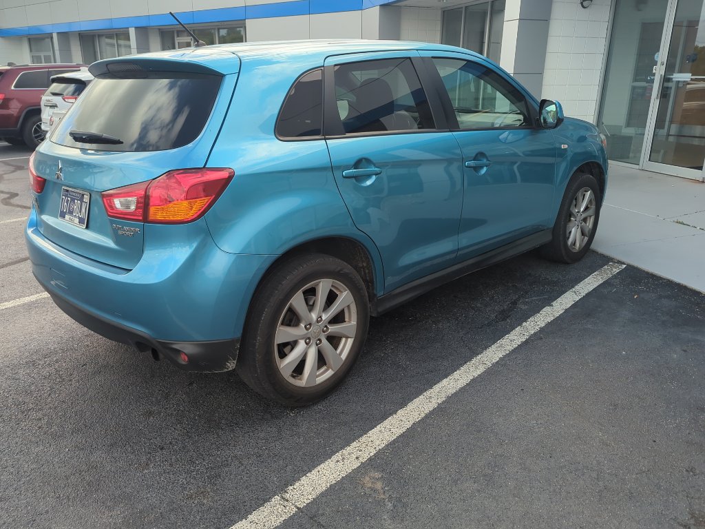 Used 2013 Mitsubishi Outlander Sport ES FWD image 4